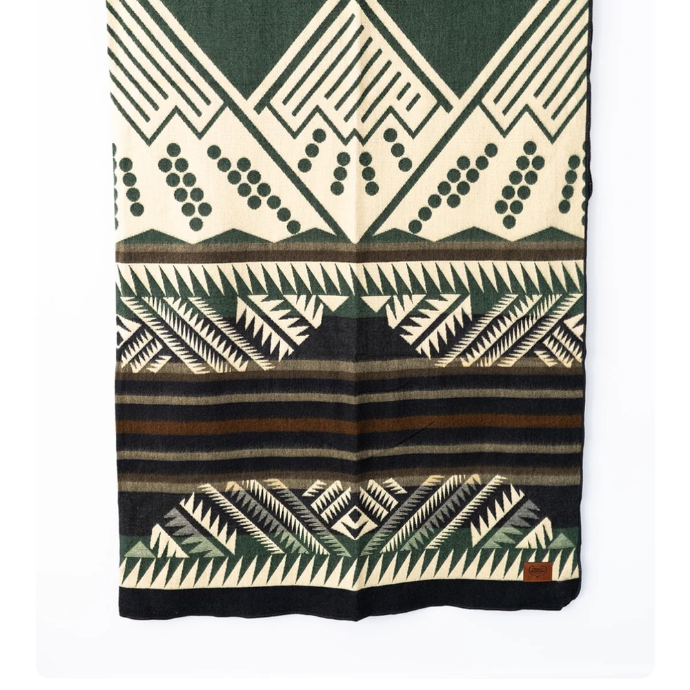 Elegant Geometric Green and Black Throw Blanket